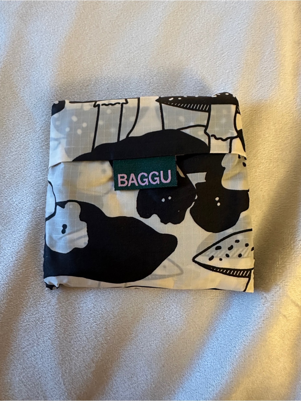 BAGGU Standard Reusable Tote in Mushroom